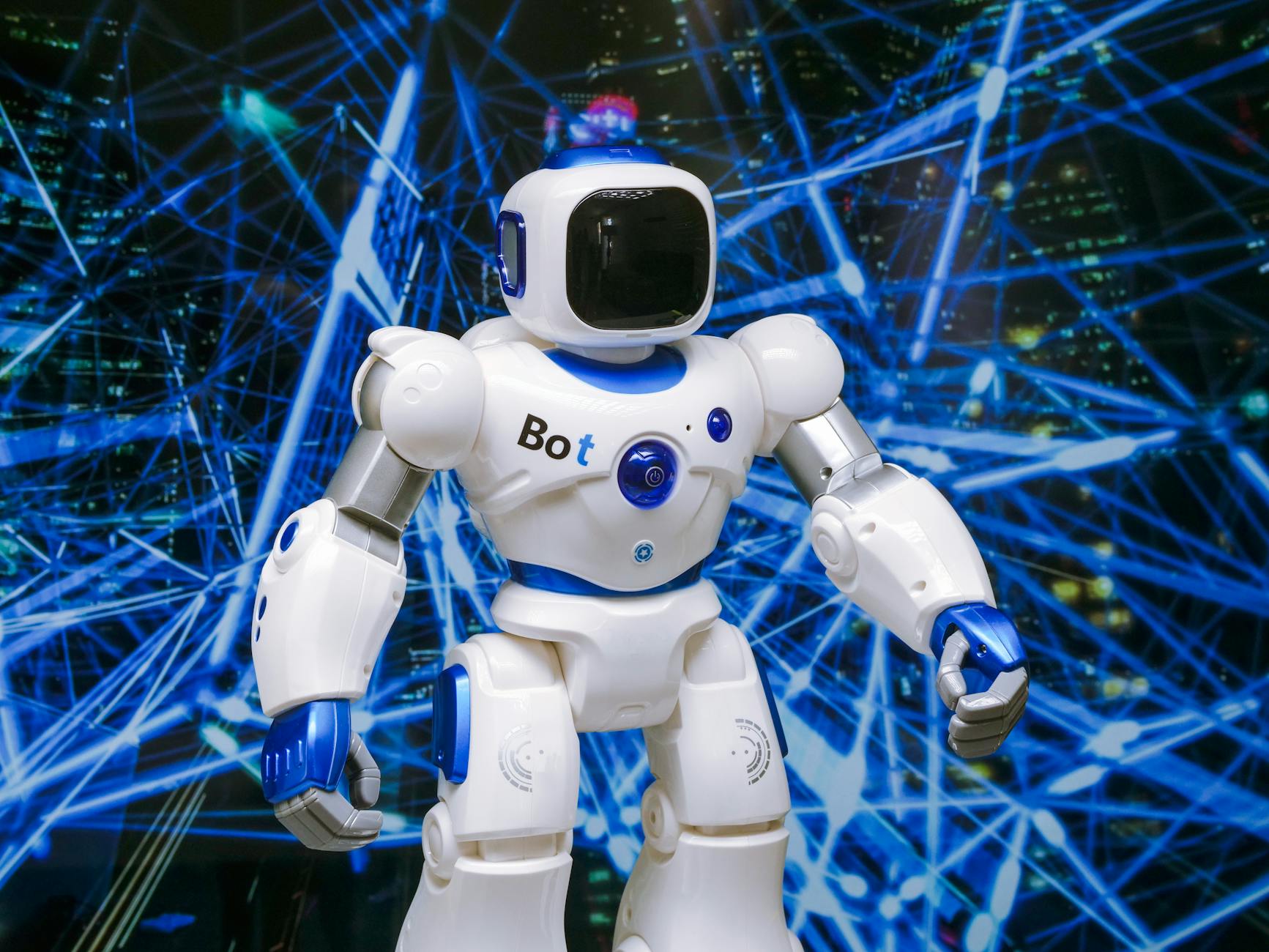 Crypto.com's CEO introduces innovative AI technology at the Super Bowl, capturing the attention of millions