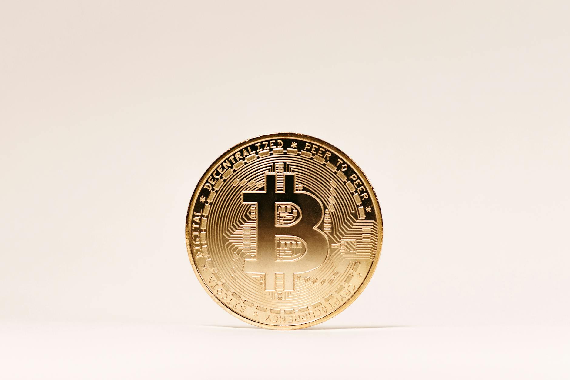 Coinbase Explores Entry Into Tokenized Stock Trading, Poised to Compete With Major Brokerage Firms