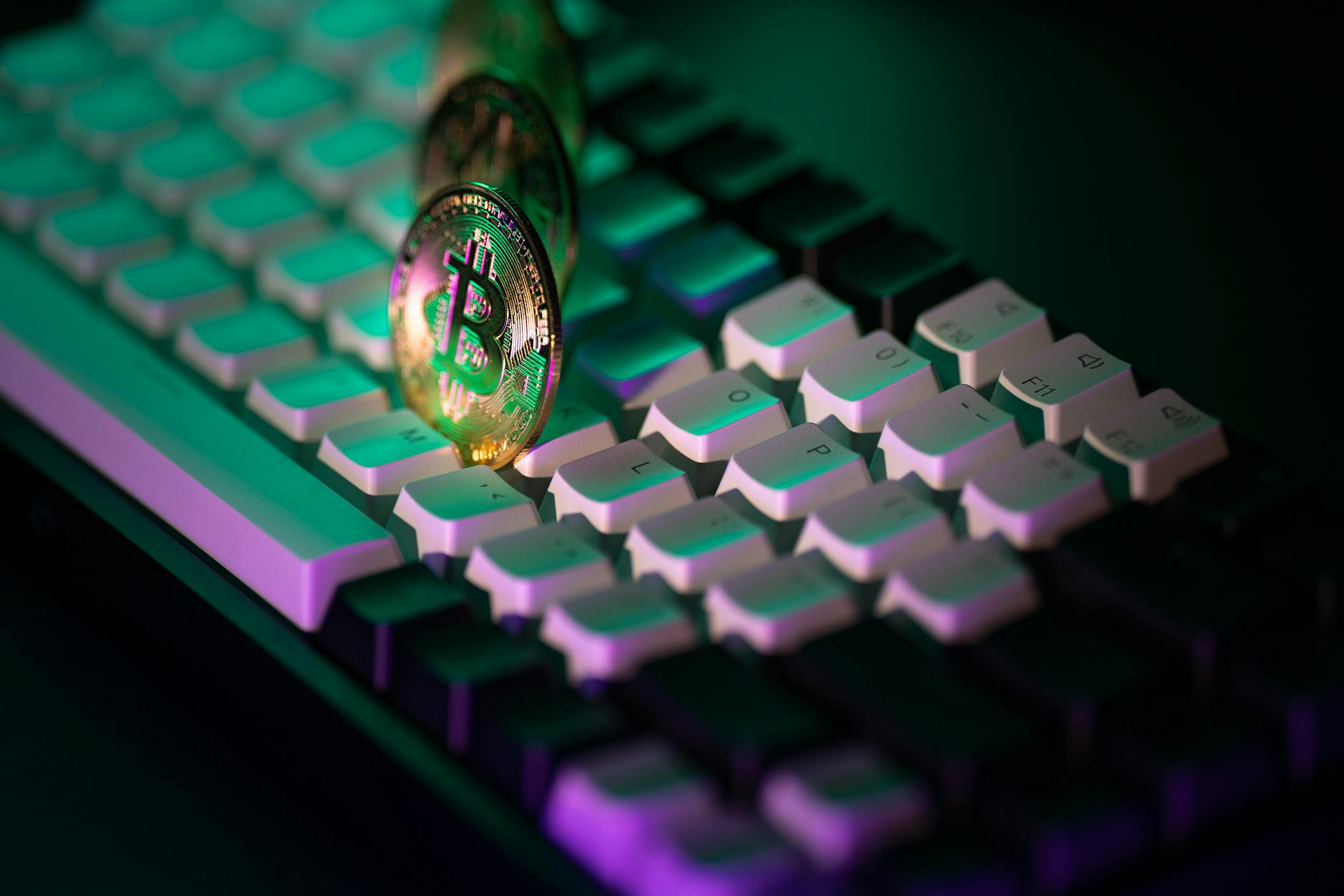 Elon Musk Announces XChat Will Utilize Encryption Inspired by Bitcoin Technology