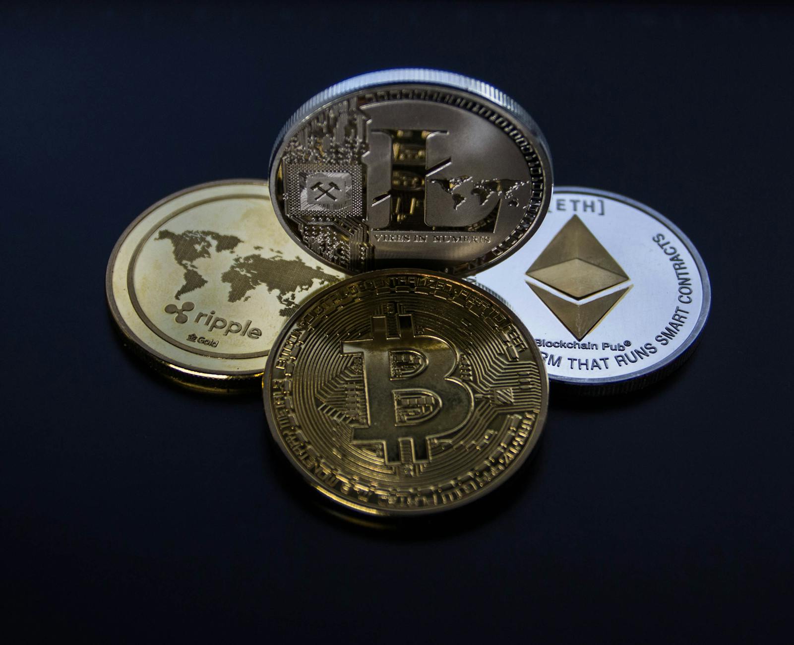 Crypto company executive advises UK lawmakers to reconsider Bank of England's stablecoin limit proposals during a Lords committee session