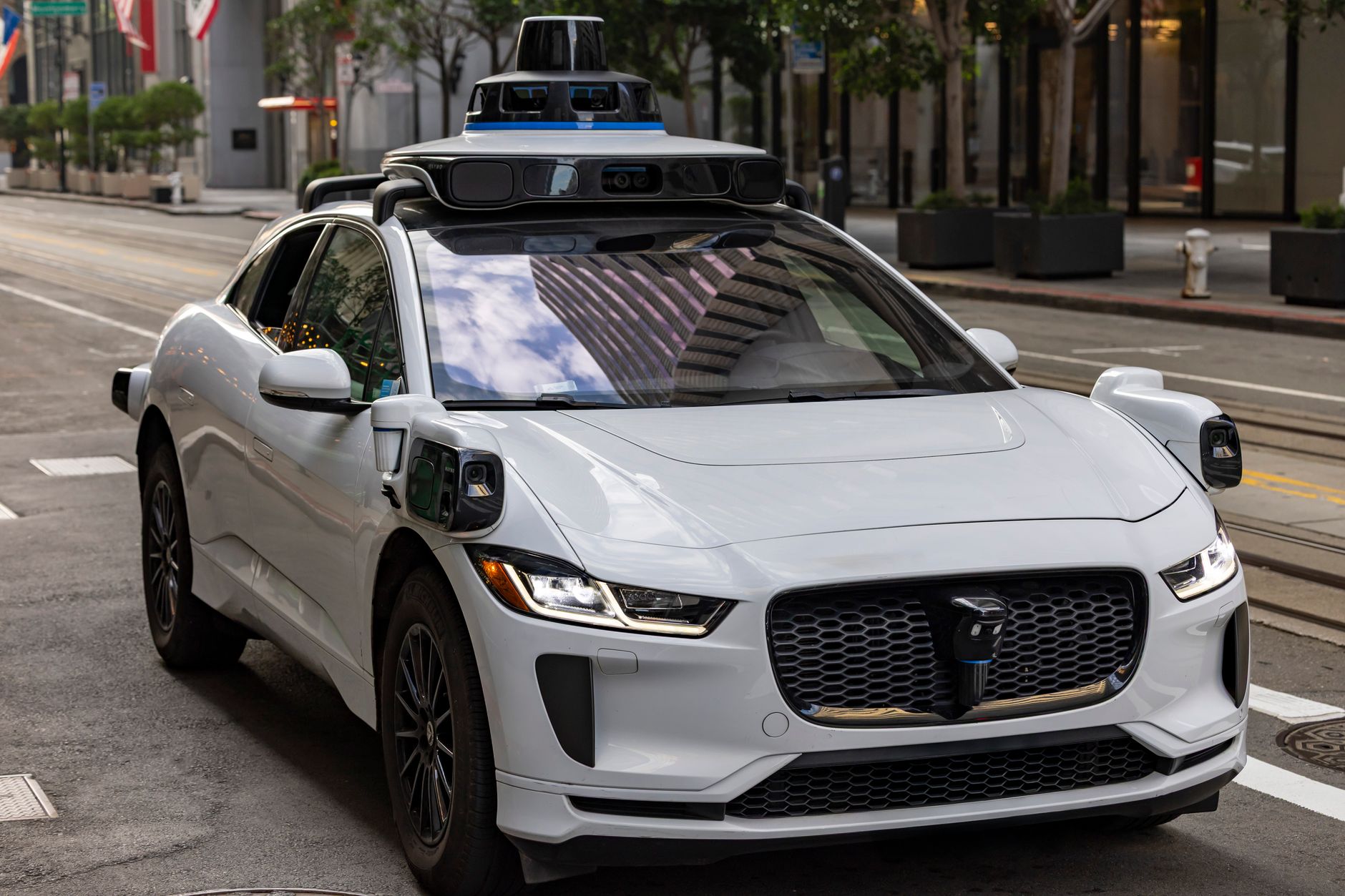 Tesla Launches Fully Autonomous Taxi Service in Austin, Expanding Its Footprint in Urban Transportation Technology