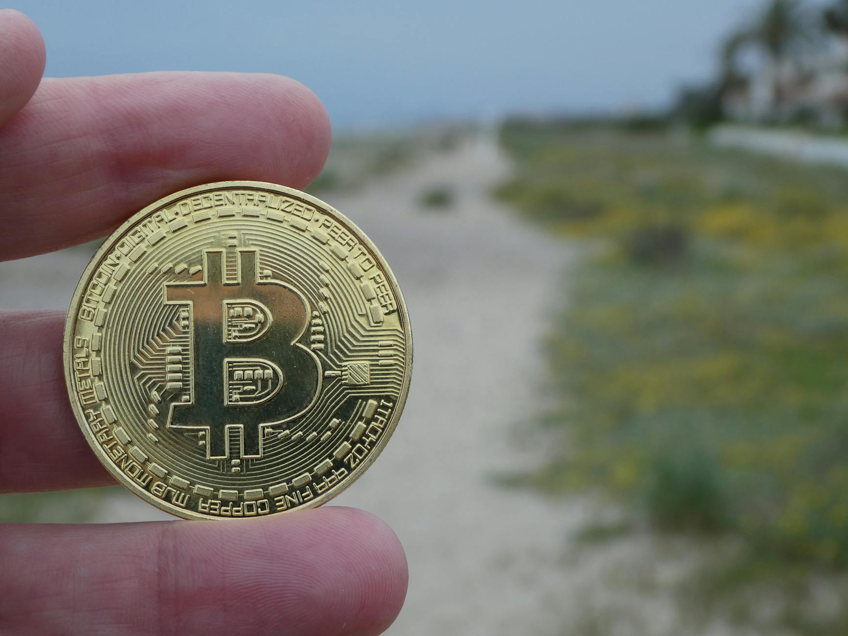 Yuga Labs Suggests Dissolving ApeCoin DAO to Establish New Entity ApeCo