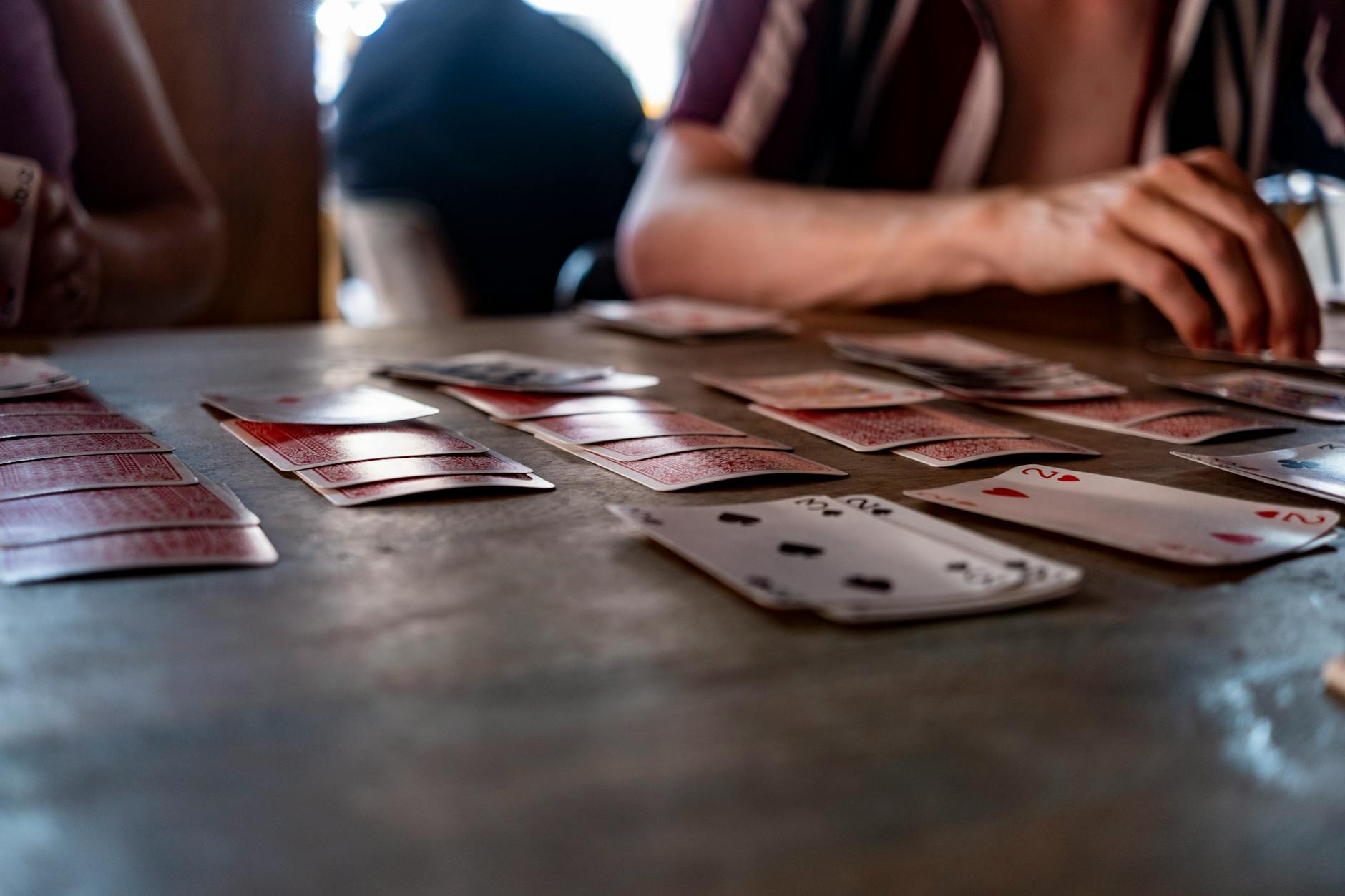 DoT Statistics Shed Light on Player Retention Challenges Among UK Operators