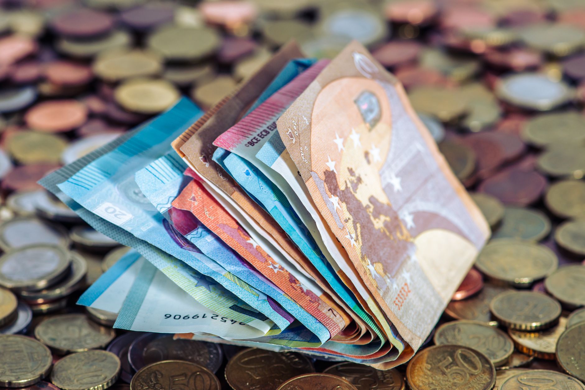 German Government Sanctions Draft Budget, Embracing Over €203 Billion in Borrowing as Indicator of Europe's Fiscal Policy Transformation