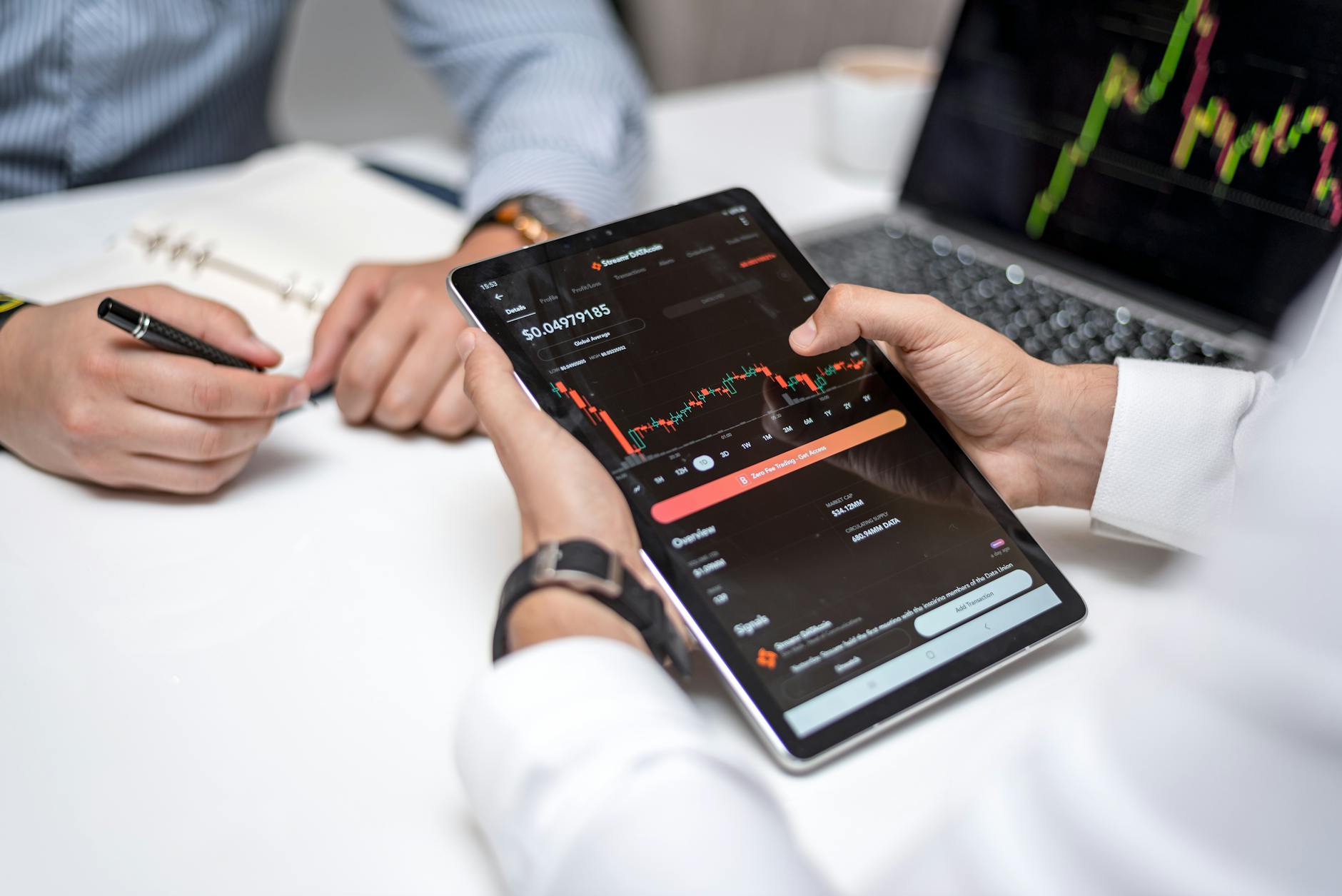 Utilizing ChatGPT to Transform Cryptocurrency News into Actionable Trading Insights