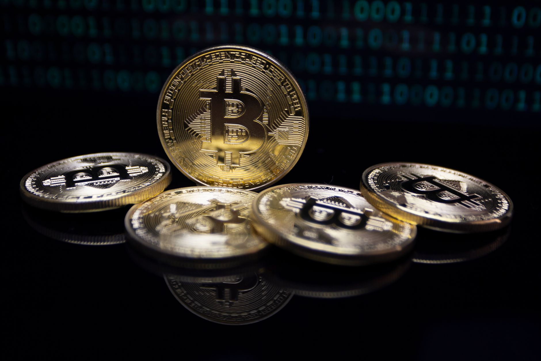 Crypto enthusiasts express caution as Anthropic unveils new Claude Mythos platform featuring enhanced security measures